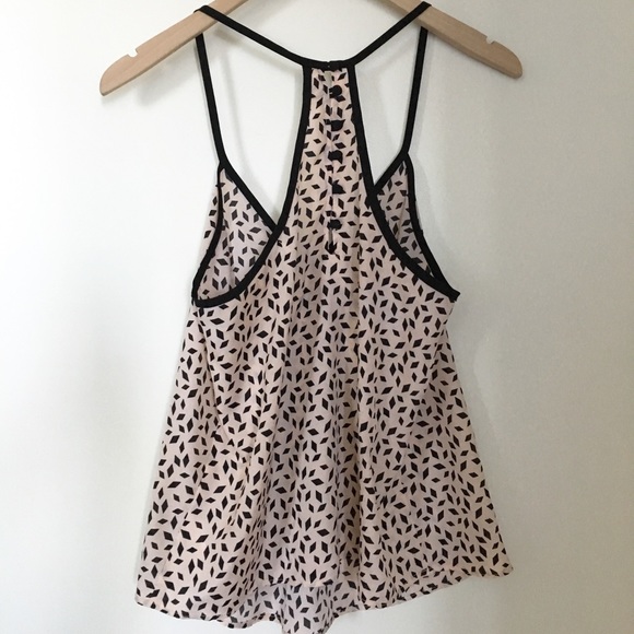 🤑FREE w/ purchase! Diamond Print Camisole - Picture 7 of 16